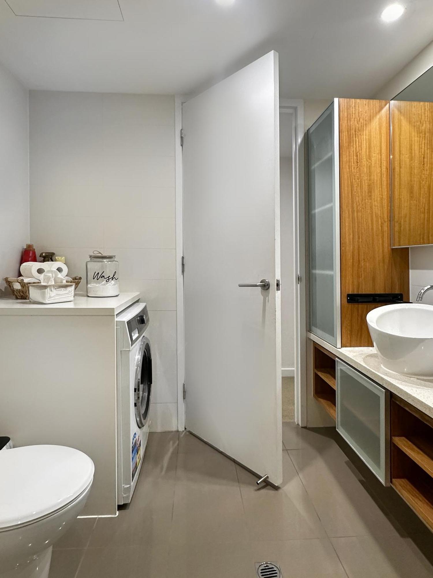 Sky View Apartment Cbd Skyline 2Br Apartment Balcony Spa Access Sleeps 6 阿德莱德 外观 照片
