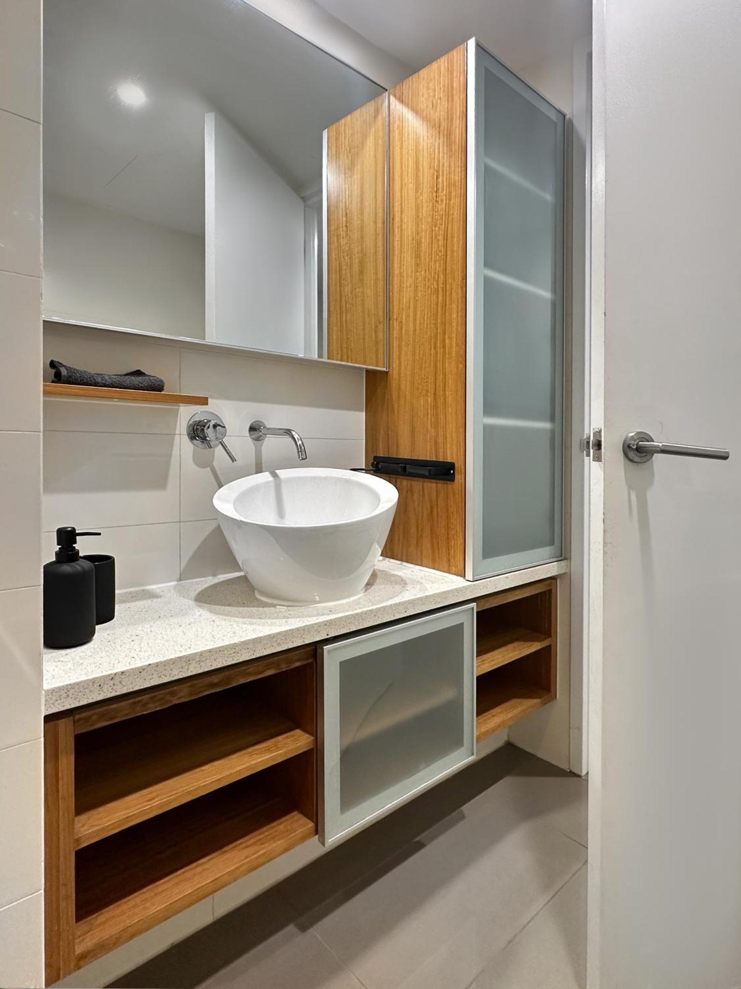 Sky View Apartment Cbd Skyline 2Br Apartment Balcony Spa Access Sleeps 6 阿德莱德 外观 照片